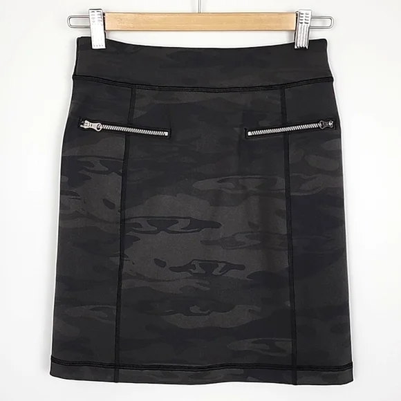 Lululemon Rocket Pencil Skirt Black Retro Grey Camo Zip Pockets Stretch Size 4 - Picture 4 of 16